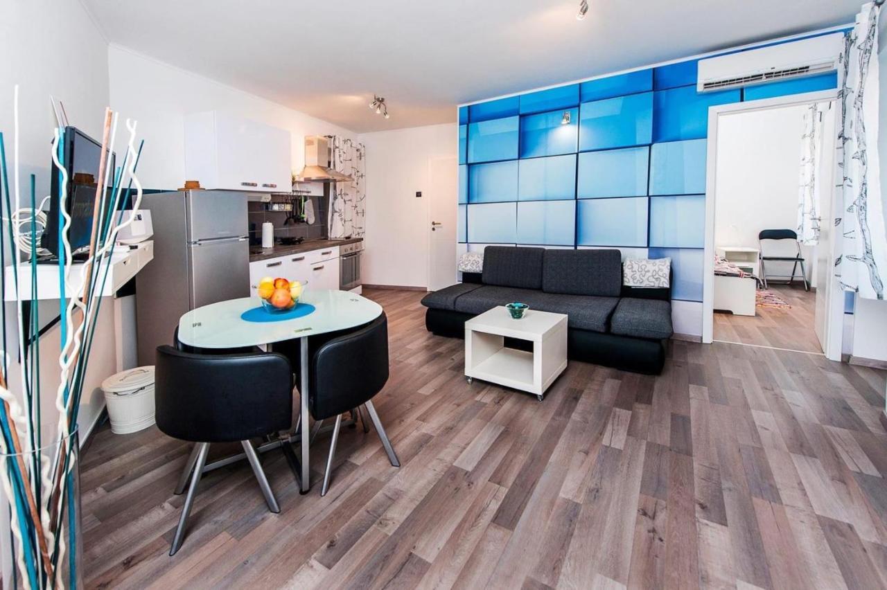 Apartman Puzzle โรวีน ภายนอก รูปภาพ